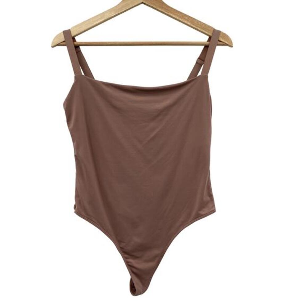 Babaton Size L mauve Sleeveless square neck‎ Thong Bodysuit